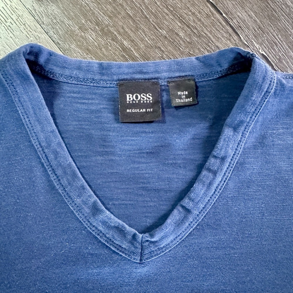BOSS HUGO BOSS Shirt Mens XL Blue Short Sleeve V-Neck Lightweight Logo - Picture 3 of 8